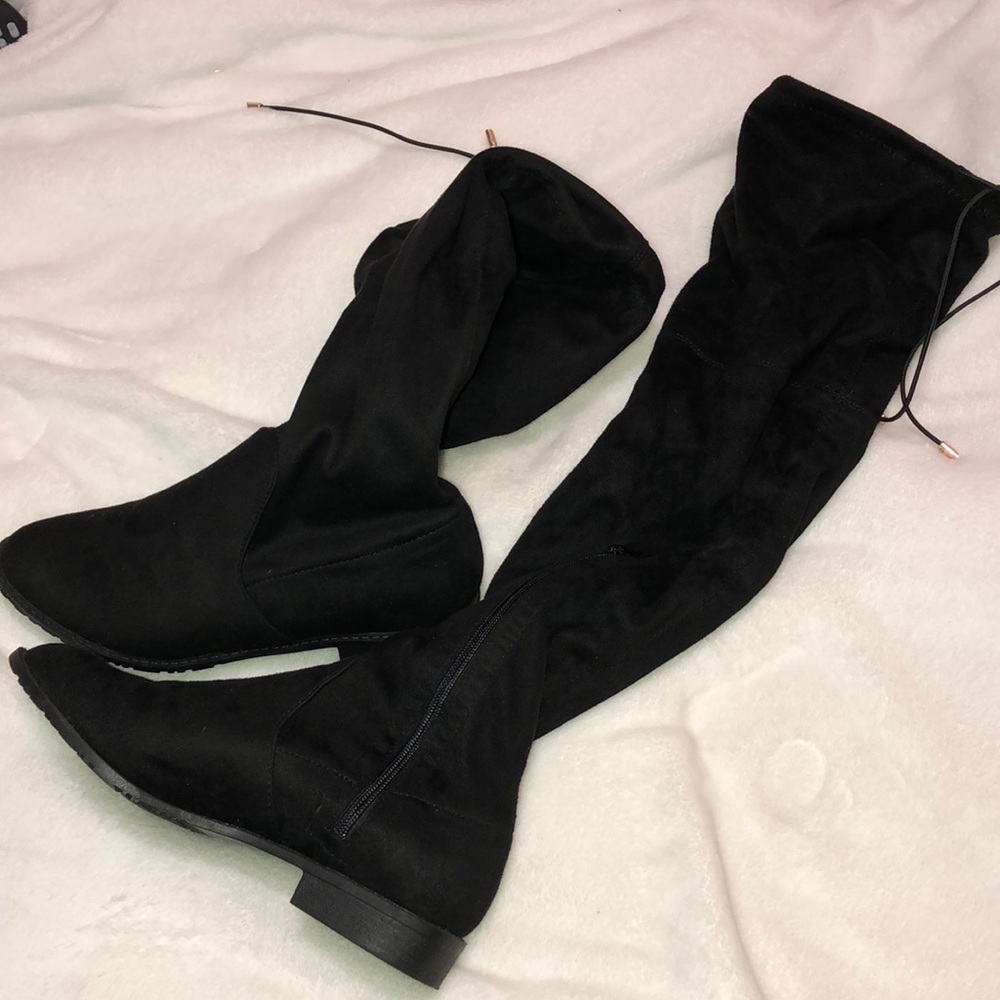 Women’s flat knee high boots